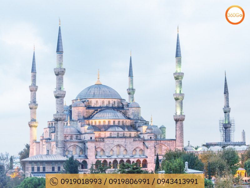 Sắc xanh làm cho nơi đây có tên Thánh đường Xanh - Du lịch 360Go 